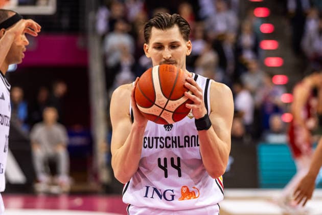 GER, FIBA Basketball World Cup 2027, European Qualifiers, Deutschland-Kroatien. 01.03.2026, Telekom Dome, Bonn, GER, FIBA Basketball World Cup 2027, European Qualifiers, Deutschland-Kroatien. David Krämer (Deutschland, No44) mit Ball  Foto: Alexander Trienitz Bonn Telekom Dome Nordrhein-Westfalen Deutschland