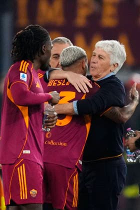 AS Roma v Juventus FC - Serie A Wesley right-back of Roma and Brazil celebrates after scoring his sides first goal during the Serie A match between AS Roma and Juventus FC at Stadio Olimpico on March 1, 2026 in Rome, Italy. Rome Italy  Copyright: xJosexBretonx originalFilename:bretonhernandez-asromavj260301_npju6.jpg