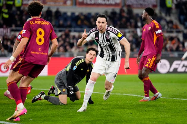 AS Roma v Juventus FC - Serie A Federico Gatti centre-back of Juventus and Italy celebrates after scoring his sides first goal during the Serie A match between AS Roma and Juventus FC at Stadio Olimpico on March 1, 2026 in Rome, Italy. Rome Italy  Copyright: xJosexBretonx originalFilename:bretonhernandez-asromavj260301_np3Em.jpg