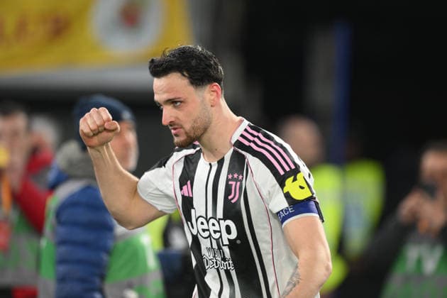 Federico Gatti of FC Juventus celebrates after scoring goal in the 93th minute for 3-3 during the match of 27th day of the Serie A Championship between A.S.Roma and F.C. Juventus at the Olimpico Stadium on Mar 1, 2026 in Rome, Italy. during AS Roma vs Juventus FC, Italian soccer Serie A match in Rome, Italy, March 01 2026  Copyright: xRobertoxRamaccia IPAxSportx xipa-agency.netx xx IPA_72240161 IPA_Agency_IPA72240161