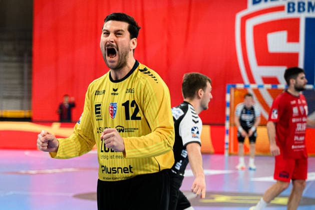 Bietigheim: HBL - 25 26 - SG BBM Bietigheim - HSG Nordhorn-Lingen Torhueter Martin Tomovski (Bietigheim) Jubel Freude Emotion Bietigheim-Bissingen Egetrans Arena Baden-Württemberg Deutschland