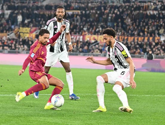 March 1, 2026, Roma, Roma, Italia: Devyne Rensch (AS Roma) During the 2025 26 Italian Serie A football match between AS Roma and FC Juventus on March 1, 2026, at the Stadio Olimpico in Rome...Pictured: Roma Italia - ZUMAs236 20260301_aap_s236_082 Copyright: xFabioxSassox