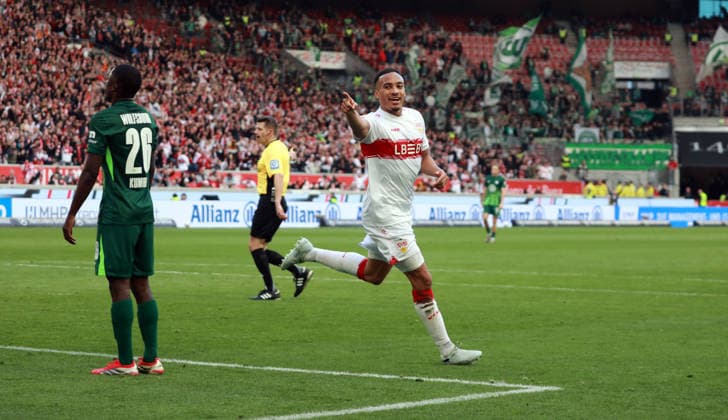 01.03.26 VfB Stuttgart - VfL Wolfsburg Deutschland, Stuttgart, 01.03.2026, Fussball, Bundesliga, Saison 2025 2026, VfB Stuttgart - VfL Wolfsburg: Jamie Leweling (VfB Stuttgart); Jubel Tor 2:0 Leweling.