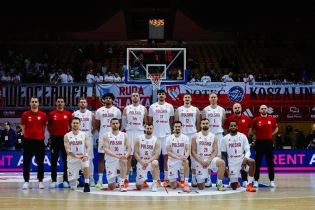 GDYNIA 01.03.2026 KOSZYKOWKA KOSZKADRA REPREZENTACJA POLSKI MECZ POLSKA - LOTWA ELIMINACJE MISTRZOSTW SWIATA 2027 - - - MEN BASKETBALL POLISH national team, Nationalteam WORLD CUP SERIES QUALIFIERS GAME POLAND - LATVIA NZ team druzyna , team photo grupowe grupowka koszykarze players , FOT. WOJCIECH FIGURSKI 058SPORT.PL NEWSPIX.PL --- newspix.pl 