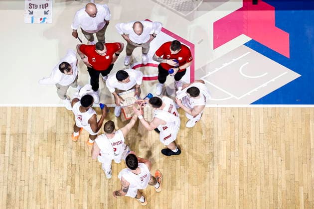 GDYNIA 01.03.2026 KOSZYKOWKA KOSZKADRA REPREZENTACJA POLSKI MECZ POLSKA - LOTWA ELIMINACJE MISTRZOSTW SWIATA 2027 - - - MEN BASKETBALL POLISH national team, Nationalteam WORLD CUP SERIES QUALIFIERS GAME POLAND - LATVIA NZ druzyna czas, time out, FOT. TOMASZ SOKOLOWSKI 058SPORT.PL NEWSPIX.PL --- newspix.pl 