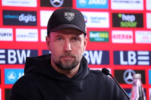 01.03.26 VfB Stuttgart - VfL Wolfsburg Deutschland, Stuttgart, 01.03.2026, Fussball, Bundesliga, Saison 2025 2026, VfB Stuttgart - VfL Wolfsburg (4:0): Sebastian Hoeneß (Trainer VfB Stuttgart).
