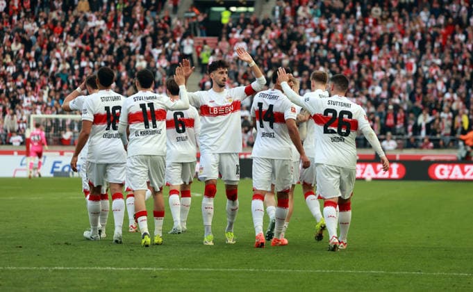 01.03.26 VfB Stuttgart - VfL Wolfsburg Deutschland, Stuttgart, 01.03.2026, Fussball, Bundesliga, Saison 2025 2026, VfB Stuttgart - VfL Wolfsburg (4:0): Atakan Karazor (VfB Stuttgart); Jubel Tor 2:0 Leweling.