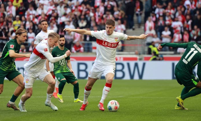 01.03.26 VfB Stuttgart - VfL Wolfsburg Deutschland, Stuttgart, 01.03.2026, Fussball, Bundesliga, Saison 2025 2026, VfB Stuttgart - VfL Wolfsburg (4:0): Ramon Hendriks (VfB Stuttgart).