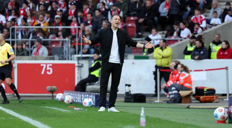 01.03.26 VfB Stuttgart - VfL Wolfsburg Deutschland, Stuttgart, 01.03.2026, Fussball, Bundesliga, Saison 2025 2026, VfB Stuttgart - VfL Wolfsburg (4:0): Daniel Bauer (Trainer VfL Wolfsburg).