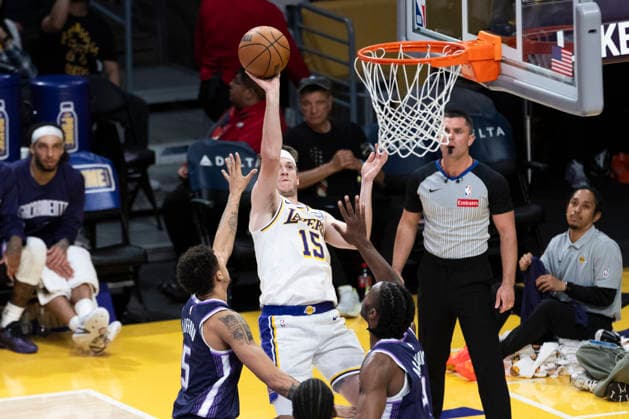 March 1, 2026, Los Angeles, California, USA: Los Angeles LakersÃ¢â‚¬â ¢ Austin Reaves (15) shoots against the Sacramento Kings during an NBA, Basketball Herren, USA basketball game at Crypto.com Arena on Sunday, March 1, 2026 in Los Angeles. Los Angeles USA - ZUMAc68_ 20260301_zaf_c68_051 Copyright: xRingoxChiux