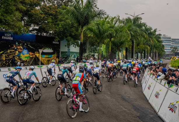 (260302) -- KIGALI, March 2, 2026 -- Athletes ride during the 8th stage of the Tour du Rwanda 2026 in Kigali, Rwanda, March 1,2026. (Photo by Xinhua) (SP)RWANDA-KIGALI-CYCLING-TOUR DU RWANDA 2026 CyrilxNdegeya 
