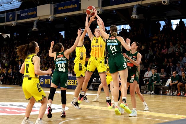 DEU, easyCredit DBBL, ALBA vs. Rutronik Stars Keltern, 01.03.2026, Soemmeringhalle, Berlin, DEU, easyCredit DBBL, ALBA vs. Rutronik Stars Keltern, im Bild Abby Muse (ALBA Berlin 31), ALEXANDRIA KISS-RUSK (Rutronik Stars Keltern 21) *** DEU, easyCredit DBBL, ALBA vs Rutronik Stars Keltern, 01 03 2026, Soemmeringhalle, Berlin, DEU, easyCredit DBBL, ALBA vs Rutronik Stars Keltern, in the picture Abby Muse ALBA Berlin 31 , ALEXANDRIA KISS RUSK Rutronik Stars Keltern 21 nordphotoxGmbHx xEngler nph00076
