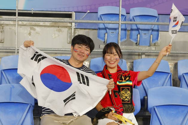 Supporters of Korea are seen before the Womens Asian Cup match between Korea Republic and Islamic Republic of Iran at the Gold Coast Stadium in Robina, Australia Copyright: xMatthewxStarlingx xSPPx Sportspressphoto_SPR99798