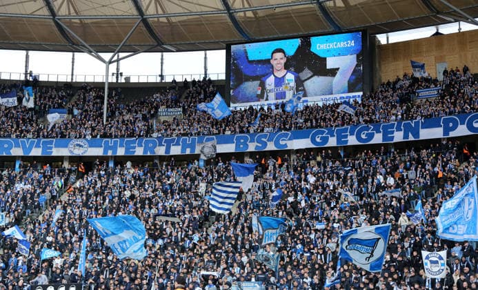 Anzeigetafel Josip Brekalo, Herthafans Ostkuve Fußball Fussball DFL 2. Bundesliga Herren 24. Spieltag Saison 2025 2026 01.03.2026 Hertha BSC Berlin vs. 1.FC Nürnberg FCN DFL regulations prohibit any use of photographs as image sequences and or quasi-video