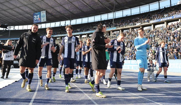 Paul Seguin, Marton Dardai, Linus Gechter, Fabian Reese, Julian Eitschberger, Torwart Tjark Ernst, Michael Cuisance, Hertha Mannschaft bei der Ehrenrunde nach Spielende Fußball Fussball DFL 2. Bundesliga Herren 24. Spieltag Saison 2025 2026 01.03.2026 Hertha BSC Berlin vs. 1.FC Nürnberg FCN DFL regulations prohibit any use of photographs as image sequences and or quasi-video