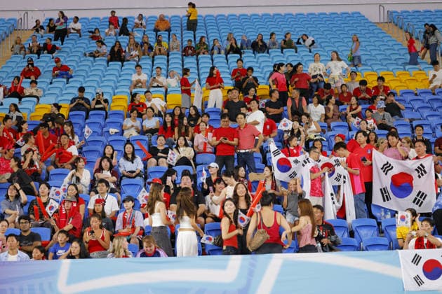 Supporters of Korea are seen in the stadium during the Womens Asian Cup match between Korea Republic and Islamic Republic of Iran at the Gold Coast Stadium in Robina, Australia Copyright: xMatthewxStarlingx xSPPx Sportspressphoto_SPR99831