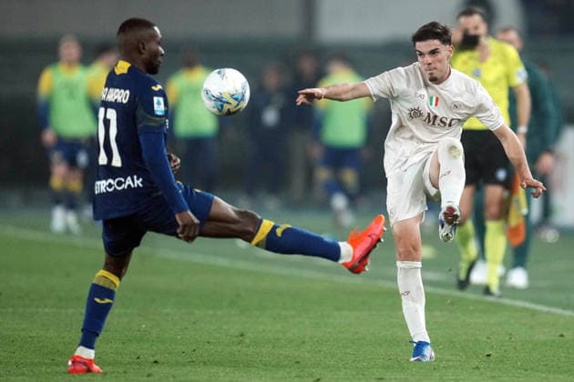 VERONA , ITALY -MARCH 1 ,Miguel Gutierrez of SSC Napoli Akpa Akpro (verona)during the match between Verona and SSC Napoli at stadio Bentegodi march 1, 2026 in Verona , Italy Copyright: xFOTOAGENZIAx