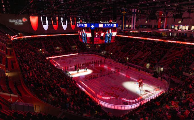 Ice hockey, Eishockey Swiss Ice Hockey Games, Switzerland - Czech Republic Zurich, Switzerland, 13th Dec 2025: Thousands of spectators watched as Andres Ambuhl s banner was raised in the Swiss Life Arena in recognition of his sporting achievements. It was held by goalkeeper 63 Leonardo Genoni and 43 Andrea Glauser. (Photo by Jonas Philippe dieBildmanufaktur) *** Ice Hockey, Swiss Ice Hockey Games, Switzerland Czech Republic Zurich, Switzerland, 13th Dec 2025 Thousands of spectators watched as Andres Ambuhl s banner was raised in the Swiss Life Arena in recognition of his sporting achievements It was held by goalkeeper 63 Leonardo Genoni and 43 Andrea Glauser Photo by Jonas Philippe dieBildmanufaktur