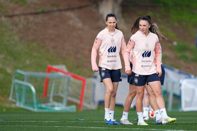 March 2, 2026, Las Rozas, Madrid, Spain: Martina Fernandez and Inma Gabarro during the training camp of Spain Women Team ahead of the qualification matches for the Brazil 2027 World Cup at the Ciudad del Futbol on March 01, 2026, in Las Rozas, Madrid, Spain. Las Rozas Spain - ZUMAa181 20260302_zaa_a181_093 Copyright: xOscarxJ.xBarrosox