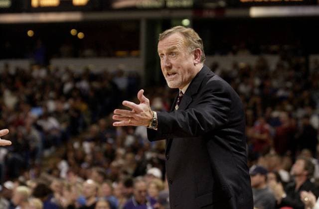 Kings Coach, Rick Adelman, argues a foul in the fourth quarter during the Kings loss to the Miami Heat, 109-107 at Arco Arena, Thursday December 23, 2004. Sacramento Bee Brian Baer ZUMA Press Sacramento CA USA Copyright: xBrianxBaerx
