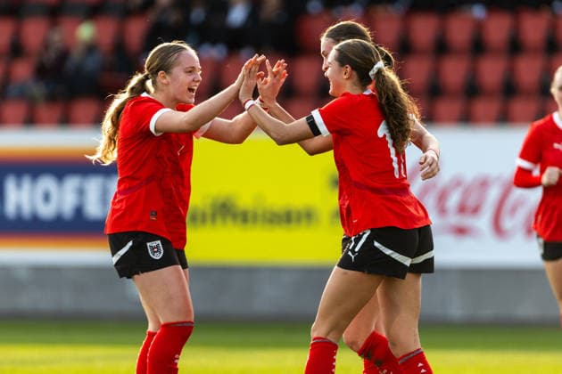 WOMEN SOCCER - U19, AUT vs FIN test match VIENNA,AUSTRIA,02.MAR.26 - WOMEN SOCCER - OEFB Under-19 international test match, Austria vs Finland. Image shows the rejoicing of Maja Keckeis and Alina Kerschbaumer (AUT).  GEPAxpictures xPhilippxBrem