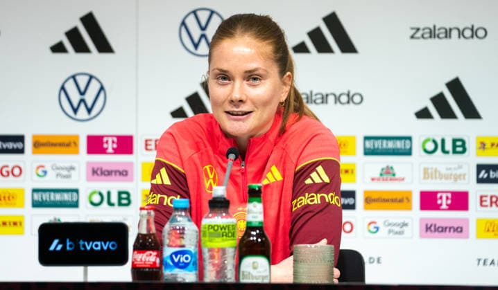 2.3..2026, Fußball, GER, Frauen, WM-Qualifikation, Deutschland - Slowenien, Sjoeke Nüsken (Deutschland) bei der Pressekonferenz. Dresden Rudolf-Harbig-Stadion Sachsen Deutschland