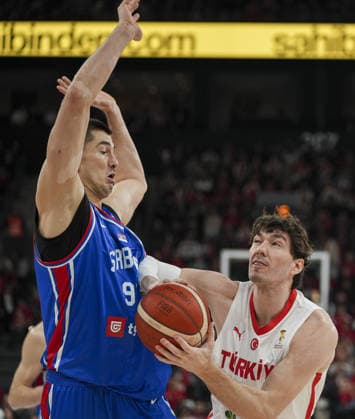 Turkiye v Serbia - FIBA Basketball World Cup 2027 European Qualifiers ISTANBUL, TURKIYE - MARCH 02: Cedi Osman (R) of Turkiye in action against Luka Mitrovic (L) of Serbia during the FIBA Basketball World Cup 2027 European Qualifiers First Round Group C match at the Basketball Development Center in Istanbul, Turkiye, on March 02, 2026. Arife Karakum Anadolu Istanbul Turkey. Editorial use only. Please get in touch for any other usage.  Copyright: x2026xAnadoluxArifexKarakumx