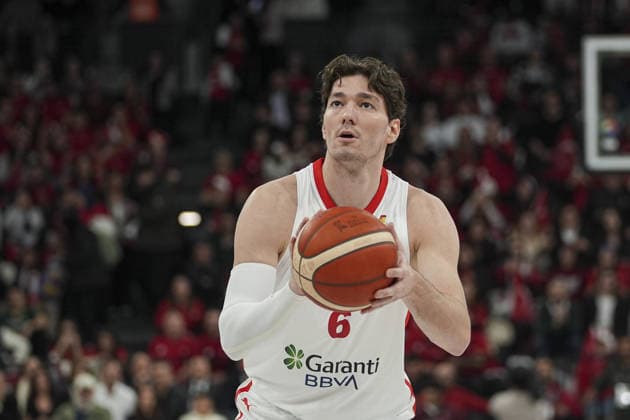 Turkiye v Serbia - FIBA Basketball World Cup 2027 European Qualifiers ISTANBUL, TURKIYE - MARCH 02: Cedi Osman of Turkiye in action during the FIBA Basketball World Cup 2027 European Qualifiers First Round Group C match between Turkiye and Serbia at the Basketball Development Center in Istanbul, Turkiye, on March 02, 2026. Arife Karakum Anadolu Istanbul Turkey. Editorial use only. Please get in touch for any other usage.  Copyright: x2026xAnadoluxArifexKarakumx