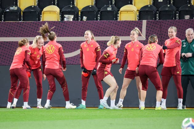 02.03.2026, xgrfx, Fussball WM Qualifikation , Deutschland Frauen - Pressekonferenz, Abschlusstraining v.l. Lisanne Gräwe, Camilla Küver, Vivien Endemann, Laura Freigang, Sarai Linder, Giulia Gwinn, Larissa Mühlhaus, Rebecca Knaak (Deutsche Frauennationalmannschaft) (DFL DFB REGULATIONS PROHIBIT ANY USE OF PHOTOGRAPHS as IMAGE SEQUENCES and or QUASI-VIDEO) Dresden