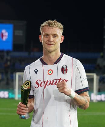 Bologna s Jens Odgard is the Panini player of the match after the Serie A soccer match between Pisa and Bologna at the Cetilar Arena Romeo Anconetani Stadium in Pisa; Center West Italy; monday March 02; 2026 ; Soccer  Copyright: x AlessandroxLaxRoccax