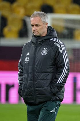 Dresden, Deutschland 02. März 2026: Vorbereitung auf das Frauen WM-Qualifikationsspiel Deutschland vs. Slowenien - Abschlusstraining in Dresden Im Bild: Bundestrainer Christian Wück Wueck (Deutschland) Copyright: HMBxMedia MadeleinexFantini