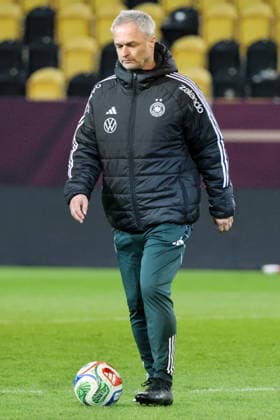 Dresden, Deutschland 02. März 2026: Vorbereitung auf das Frauen WM-Qualifikationsspiel Deutschland vs. Slowenien - Abschlusstraining in Dresden Im Bild: Bundestrainer Christian Wück Wueck (Deutschland) Copyright: HMBxMedia MadeleinexFantini