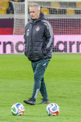 02.03.2026, xgrfx, Fussball WM Qualifikation , Deutschland Frauen - Pressekonferenz, Abschlusstraining v.l. Christian Wück (Deutsche Frauennationalmannschaft) (DFL DFB REGULATIONS PROHIBIT ANY USE OF PHOTOGRAPHS as IMAGE SEQUENCES and or QUASI-VIDEO) Dresden