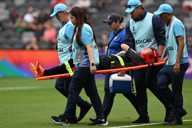 SOCCER ASIAN CUP NORTH KOREA UZBEKISTAN, Jonimqulova Maftuna of Uzbekistan is stretchered off injured during the AFC Women™s Asian Cup Group B match between North Korea and Uzbekistan at CommBank Stadium in Sydney, Tuesday, March 3, 2026. ( NO ARCHIVING, EDITORIAL USE ONLY SYDNEY NEW SOUTH WALES AUSTRALIA  Copyright: xDEANxLEWINSx 20260303183158697276