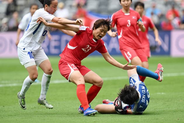 SOCCER ASIAN CUP NORTH KOREA UZBEKISTAN,