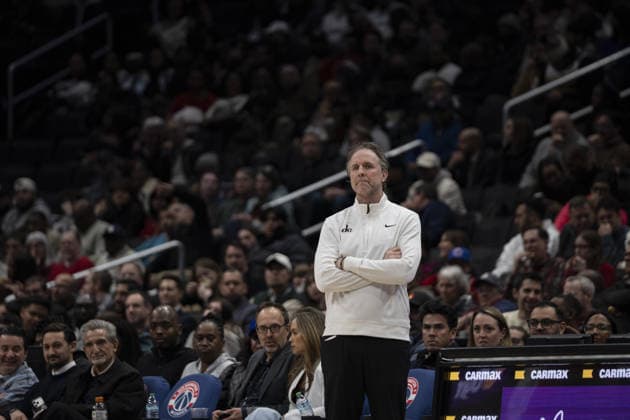 Houston Rockets vs Washington Wizards - NBA, Basketball Herren, USA WASHINGTON DC, UNITED STATES - MARCH 2 :Head coach Brian Keefe of the Washington Wizards follows the NBA basketball game between Houston Rockets and Washington Wizards at the Capital One Arena in Washington DC, United States on March 02, 2026. Celal Gunes Anadolu Washington DC United States. Editorial use only. Please get in touch for any other usage.  Copyright: x2026xAnadoluxCelalxGunesx