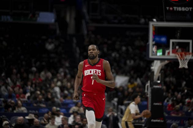 Houston Rockets vs Washington Wizards - NBA, Basketball Herren, USA WASHINGTON DC, UNITED STATES - MARCH 2 : Kevin Durant (7) of Houston Rockets in action during the NBA basketball game between Houston Rockets and Washington Wizards at the Capital One Arena on March 2, 2026 in Washington DC, United States. Celal Gunes Anadolu Washington DC United States. Editorial use only. Please get in touch for any other usage.  Copyright: x2026xAnadoluxCelalxGunesx