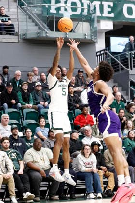 NCAA, College League, USA Men s Basketball 2026: Portland State Vs Weber State MAR 02 March 02, 2026: Portland State Vikings guard Jaylin Henderson (5) fires off a 3 point shot that added to Vikings 84-60 win over the visiting Weber State Bobcats to win the Big Sky Championship at the Stott Center, Portland, OR. Larry C. Lawson CSM (Cal Media via AP Images) (Credit Image: Â Larry C. Lawson Cal Sport Media) Portland Or USA EDITORIAL USE ONLY Copyright: xx ZUMA-20260302_zma_c04_002.jpg LarryxC.xLawsonx csmphotothree477115