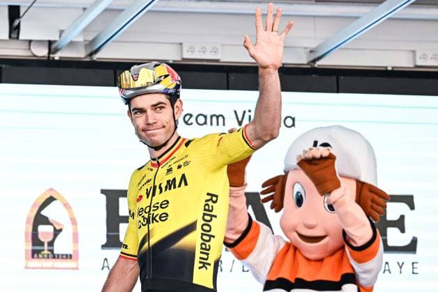 Belgian Wout Van Aert of Team Visma-Lease a Bike pictured at the start of the Ename Samyn Classic one day cycling race, 203,8km from Quaregnon to Dour on Tuesday 03 March 2026. MAARTENxSTRAETEMANS  x166319817x