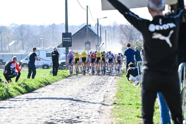 The peloton pictured in action during the Ename Samyn Classic one day cycling race, 203,8km from Quaregnon to Dour on Tuesday 03 March 2026. MAARTENxSTRAETEMANS  x166324819x