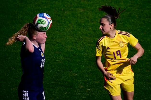 Belgium v Scotland - Women s U19 International Friendly, Länderspiel, Nationalmannschaft TUBIZE, BELGIUM - MARCH 03 : Spelkens Eva of Belgium and Armitage Rowena of Scotland WU19s battle for the ball during an International Women s U19 match between Belgium and Scotland on March 3, 2026 in Tubize, Belgium, 03 03 2026 Tubize Belgium  Copyright: xPeterxDexVoechtx