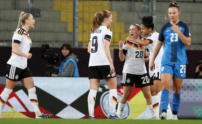 Elisa Senß Torjubel 2-0 , WM-Qualifikation , Frauen-Nationalmannschaft , Deutschland-Slowenien , Fußball , in den Rudolf Harbig Stadion, in Dresden , Sachsen , Deutschland. März 03 , 2026 . Photo by: Davide Elias IPA Photo Pressefoto DENL Copyright: xDavidexEliasx