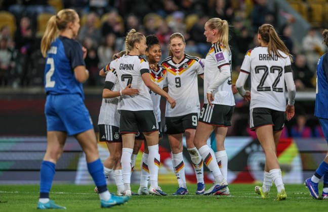 GER, Dresden, Deutschland vs Slowenien, Länderspiel, Fussball, FIFA, Spielzeit 2026 2027, WM-Qualifikation, Rudolf-Harbig-Stadion, 1. Spieltag im Bild: Elisa Senß (Deutschland Frauen 20), Tor, Jubel und Freude, Emotionen, Goal scored, emotions, Gol, Slovenija, veselje, 2:0 DFB DFL REGULATIONS PROHIBIT ANY USE OF PHOTOGRAPHS AS IMAGE SEQUENCES AND OR QUASI-VIDEO, 03.03.2026 Copyright: HMBxMedia HendrikxHamelau