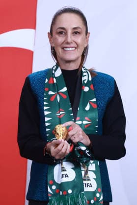 The FIFA World Cup, WM, Weltmeisterschaft, Fussball Trophy at Claudia Sheinbaum s press conference, PK, Pressekonferenz in Mexico MEXICO CITY, MEXICO - MARCH 03: Mexican President Claudia Sheinbaum poses with a replica of the FIFA World Cup Trophy after her daily press conference, at the National Palace, in Mexico City, Mexico on March 03, 2026. The FIFA World Cup Trophy continues its journey through Mexico as part of the official Trophy Tour. Daniel Cardenas Anadolu Mexico City Mexico. Editorial use only. Please get in touch for any other usage.  Copyright: x2026xAnadoluxDanielxCardenasx