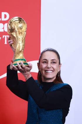 The FIFA World Cup, WM, Weltmeisterschaft, Fussball Trophy at Claudia Sheinbaum s press conference, PK, Pressekonferenz in Mexico MEXICO CITY, MEXICO - MARCH 03: Mexican President Claudia Sheinbaum poses with the FIFA World Cup Trophy after her daily press conference, at the National Palace, in Mexico City, Mexico on March 03, 2026. The FIFA World Cup Trophy continues its journey through Mexico as part of the official Trophy Tour. Daniel Cardenas Anadolu Mexico City Mexico. Editorial use only. Please get in touch for any other usage.  Copyright: x2026xAnadoluxDanielxCardenasx