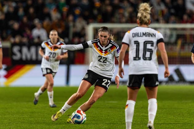GER, UEFA-Qualifikation für die FIFA Frauenfussball-Weltmeisterschaft 2027, Deutschland - Slowenien. 03.03.2026, Rudolf-Harbig-Stadium, Dresden, GER, UEFA-Qualifikation für die FIFA Frauenfussball-Weltmeisterschaft 2027, Deutschland - Slowenien. Jule Brand (Deutschland 22) Einzelaktion Aktion Â
