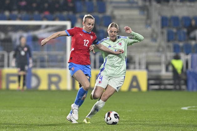 Klara Cahynova of Czech Republic, left, and Sophie Ingle of Wales in action during the European qualifying round group B1 for 2027 Women s Football World Championship, WM, Weltmeisterschaft match Czech Republic vs Wales on 3 March 2026 in Uherske Hradiste, Czech Republic. (CTKxPhoto DaliborxGluck) CTKPhotoP2026030307600  CTKPhotoP2026030307600