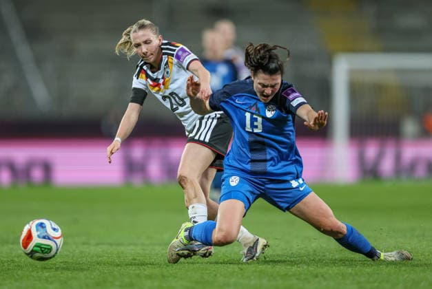 GER, Dresden, Deutschland vs Slowenien, Länderspiel, Fussball, FIFA, Spielzeit 2026 2027, WM-Qualifikation, Rudolf-Harbig-Stadion, 1. Spieltag im Bild v.l.: Elisa Senß (Deutschland Frauen 20), Zala KuÅ¡trin (Slowenien Frauen 13), Zweikampf DFB DFL REGULATIONS PROHIBIT ANY USE OF PHOTOGRAPHS AS IMAGE SEQUENCES AND OR QUASI-VIDEO, 03.03.2026 Copyright: HMBxMedia HendrikxHamelau