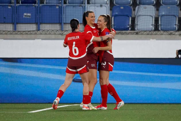 Torjubel Schweiz beim 1:0 durch Riola Xhemaili (Schweiz, 07) , Schweiz, Fussball, UEFA WM-Qualifikation Frauen, Gruppe B 2, Schweiz vs. Nordirland, 03.03.2026, Lausanne Stade de la Tuiliere Schweiz Copyright: xGrantxHubbsx