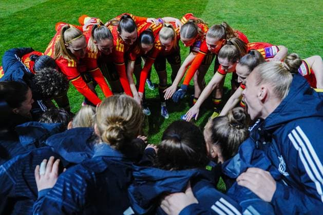 Luna Vanzeir, Tessa Wullaert, Saar Janssen, Valesca Ampoorter and Sari Kees of Belgium huddle prior to a game between Belgium s national women s soccer team the Red Flames and Israel, qualifying game 1 6 for the 2027 FIFA Women s World Cup, on Tuesday 03 March 2026, in Budaors, Hungary. ISTVAN DERENCSENYI IstvanxDerencsenyi  x166367680x